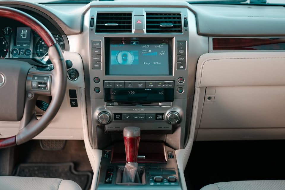2016 Lexus GX460 in Tempe, AZ (photo 10)