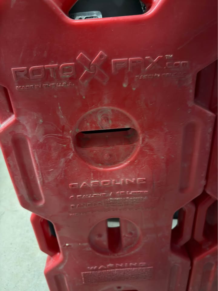 2 x 4-gal Rotopax Gas Cans in Peoria, AZ (photo 3) — photo 3