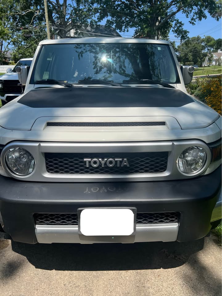 2013 Toyota FJ Cruiser in Cincinnati, OH (photo 2) — photo 2