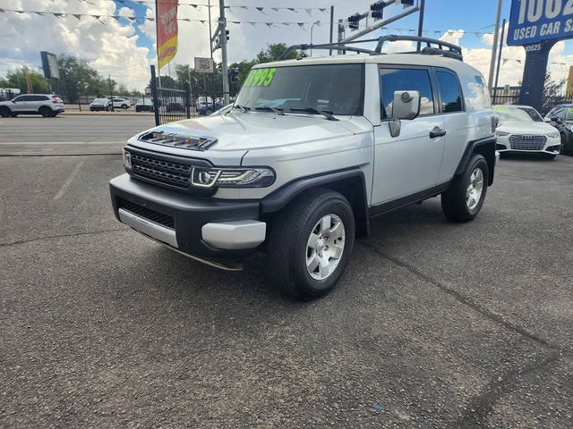 2007 Toyota FJ Cruiser — photo 2