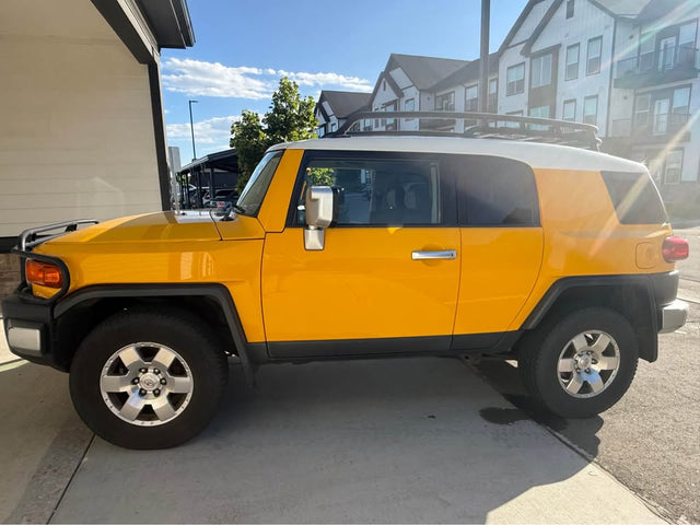 2008 Toyota FJ Cruiser · Sport Utility 2D — photo 3