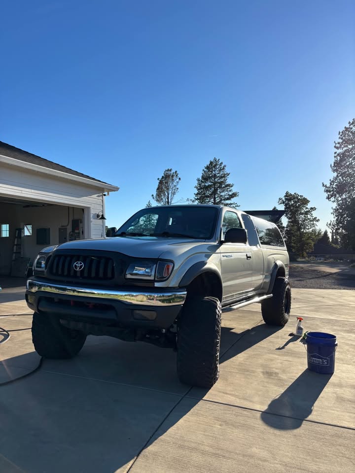 2004 Toyota Tacoma Xtracab · SR5 Pickup in Paradise, CA (photo 2) — photo 2