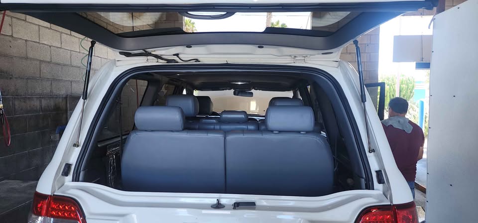 Toyota land cruiser in Lakewood, CA (photo 9) — photo 9