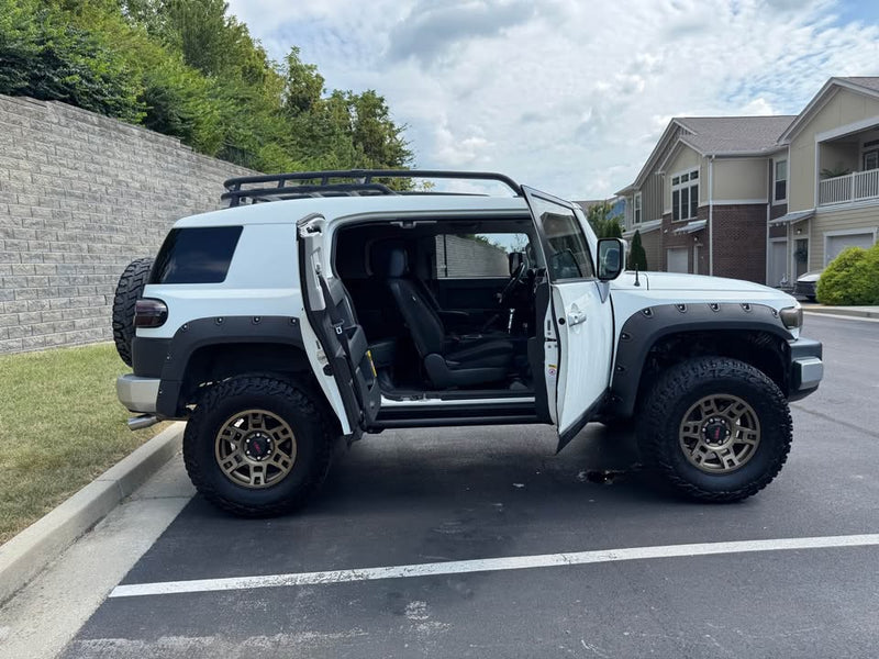 2013 Toyota FJ Cruiser 4WD – 90k Miles – Iceberg White – in Lexington, KY (photo 6) — photo 6
