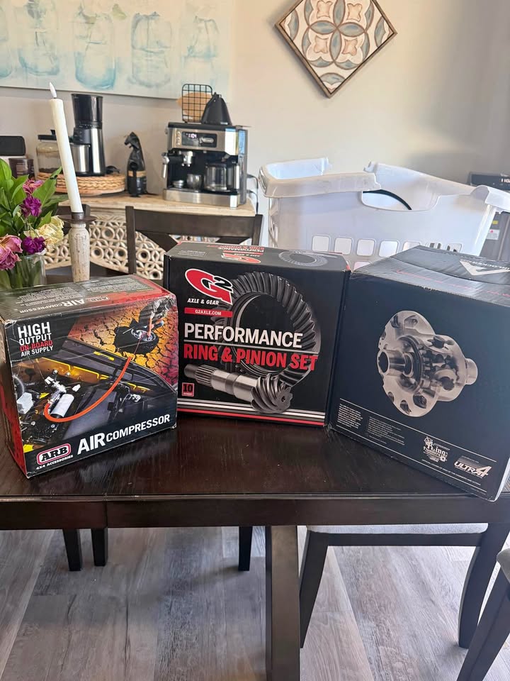 ARB air locker, ARB air compressor 12 V high output on board Air Supply, 456 gea (photo 1) — photo 1