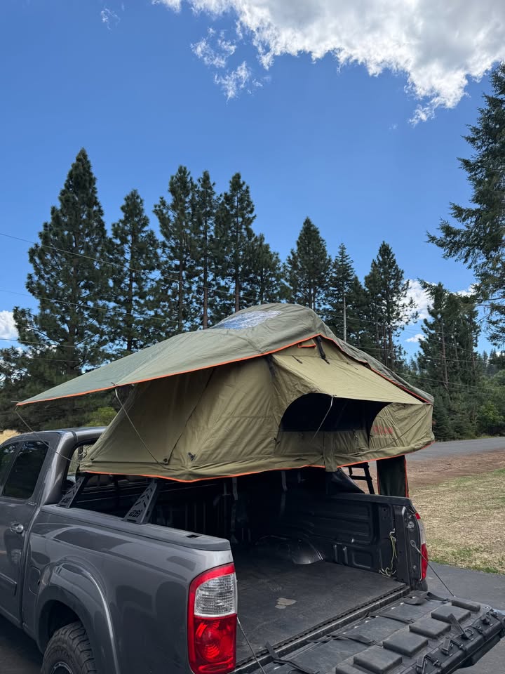 ROAM Vagabond Rooftop Tent with CBI Bed Rack in Mt Shasta, CA (photo 3) — photo 3