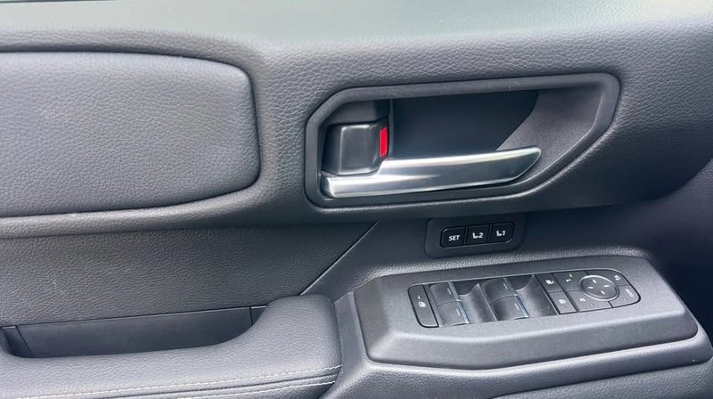 2024 Toyota Landcruiser · Base (photo 10) — photo 10