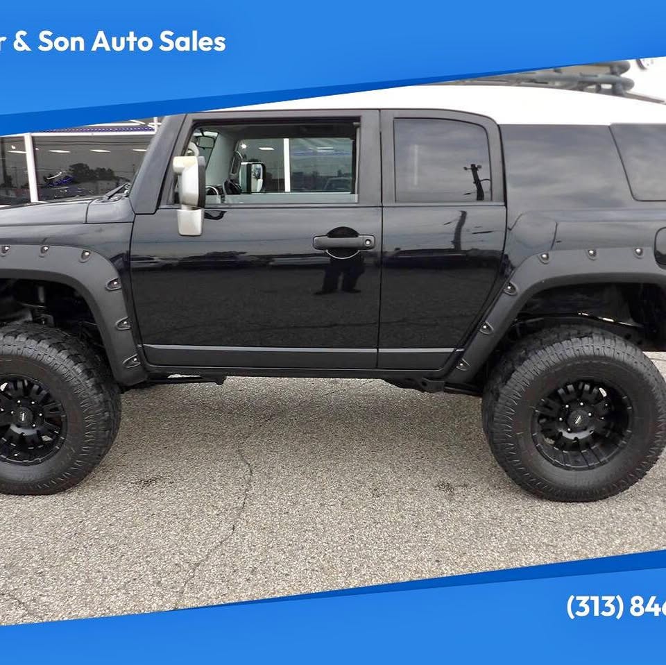 2007 Toyota FJ Cruiser in Dearborn, MI (photo 1)