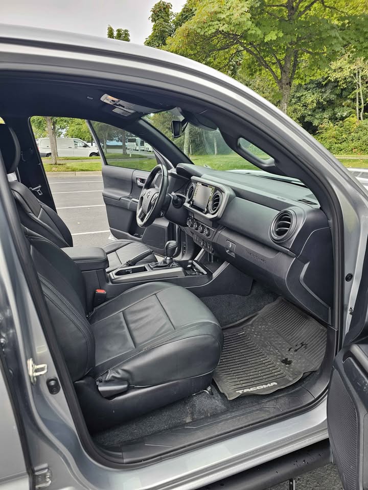 2020 Toyota Tacoma Double Cab · TRD Sport Pickup 4D 5 ft in Seattle, WA (photo 8) — photo 8