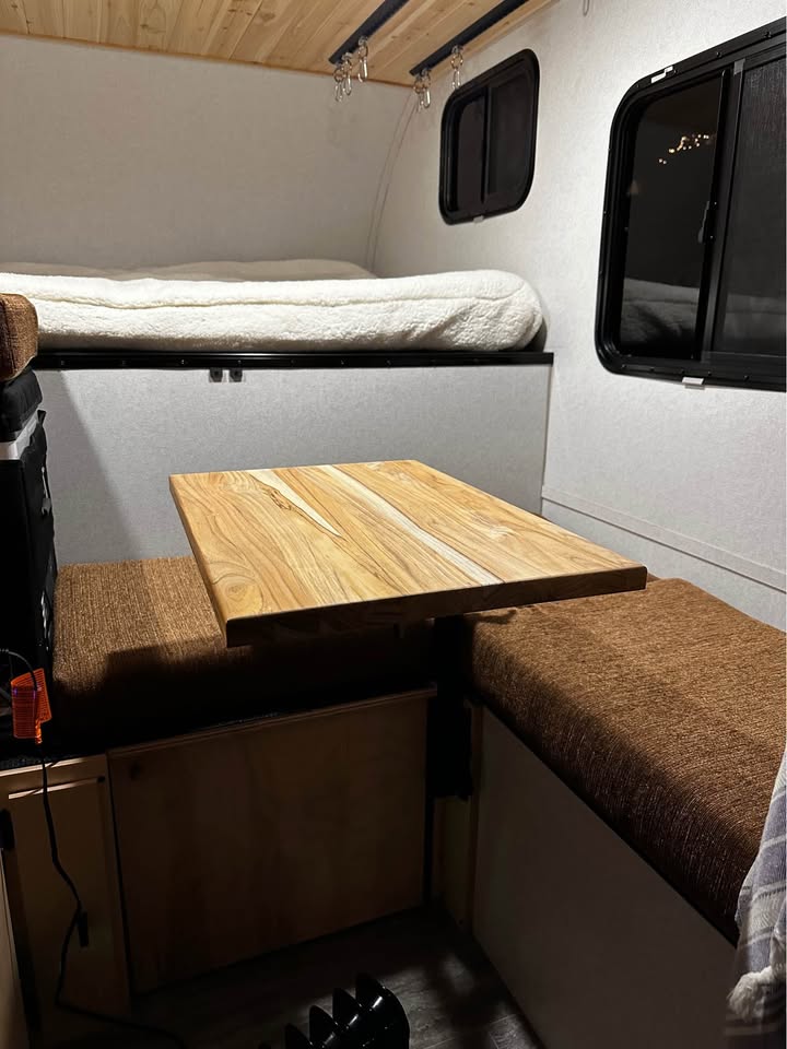 2024 Off-Grid Truck Camper Fully loaded. For Midsize Trucks. Must see in Silver Creek, WA (photo 3) — photo 3