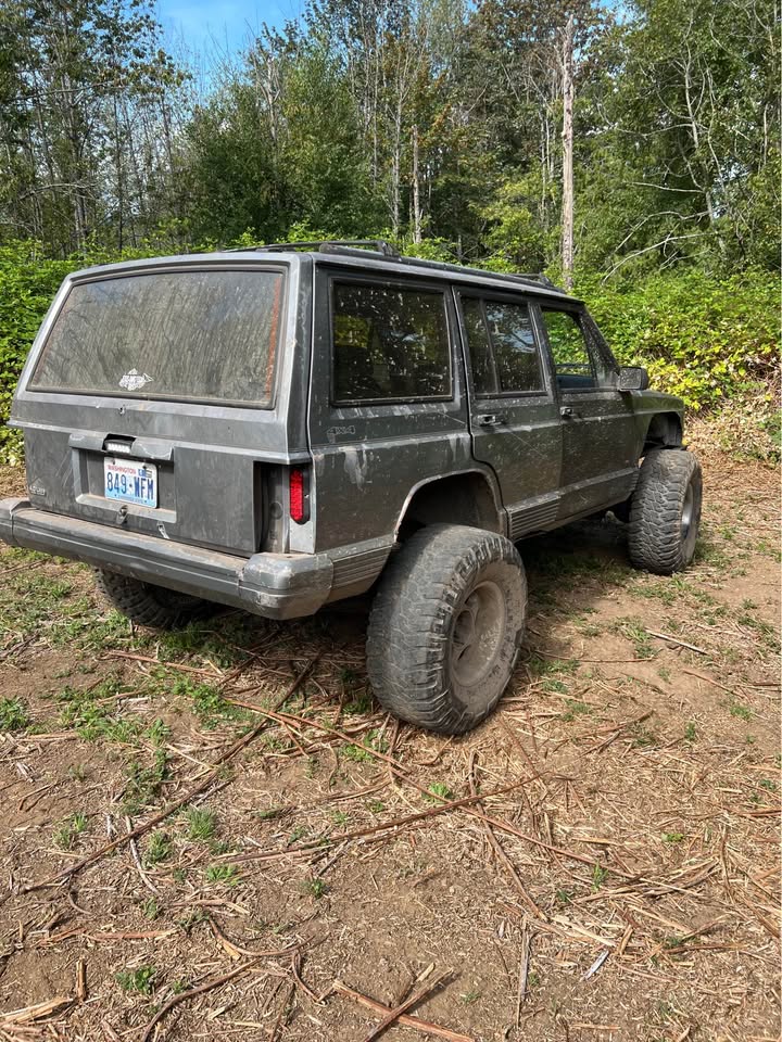 1993 Jeep Cherokee · Sport Utility 4D in Everson, WA (photo 7) — photo 7