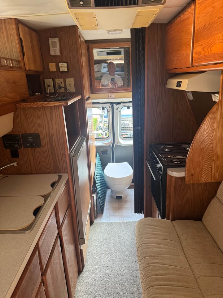 Ford Airstream B190 Clydesdale 4WD Camper Van in Sandpoint, ID (photo 6)