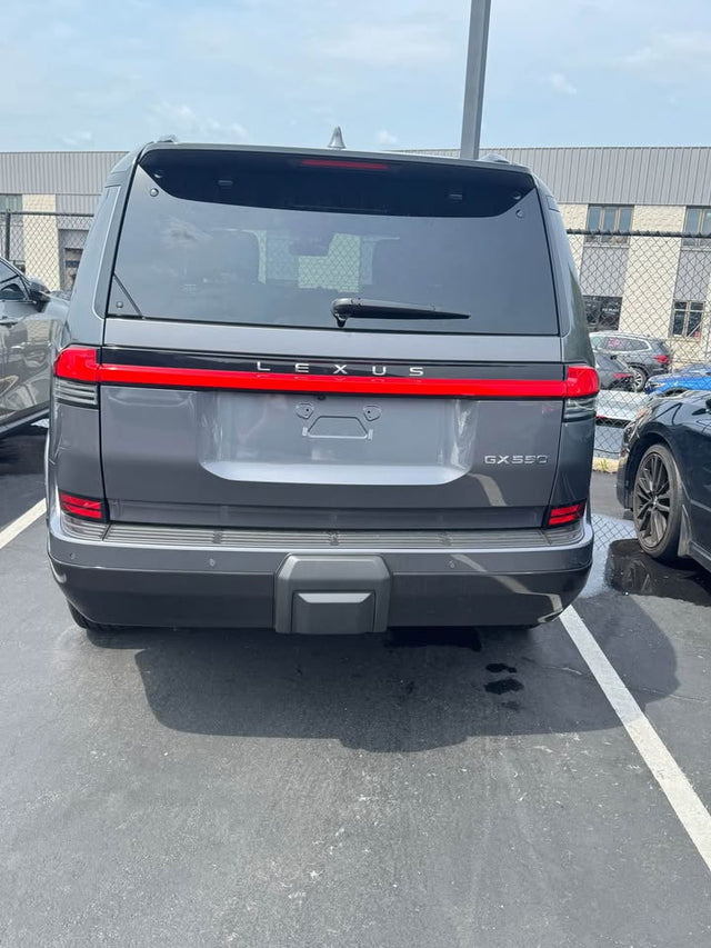 2025 Lexus GX 550 Premium plus — photo 3