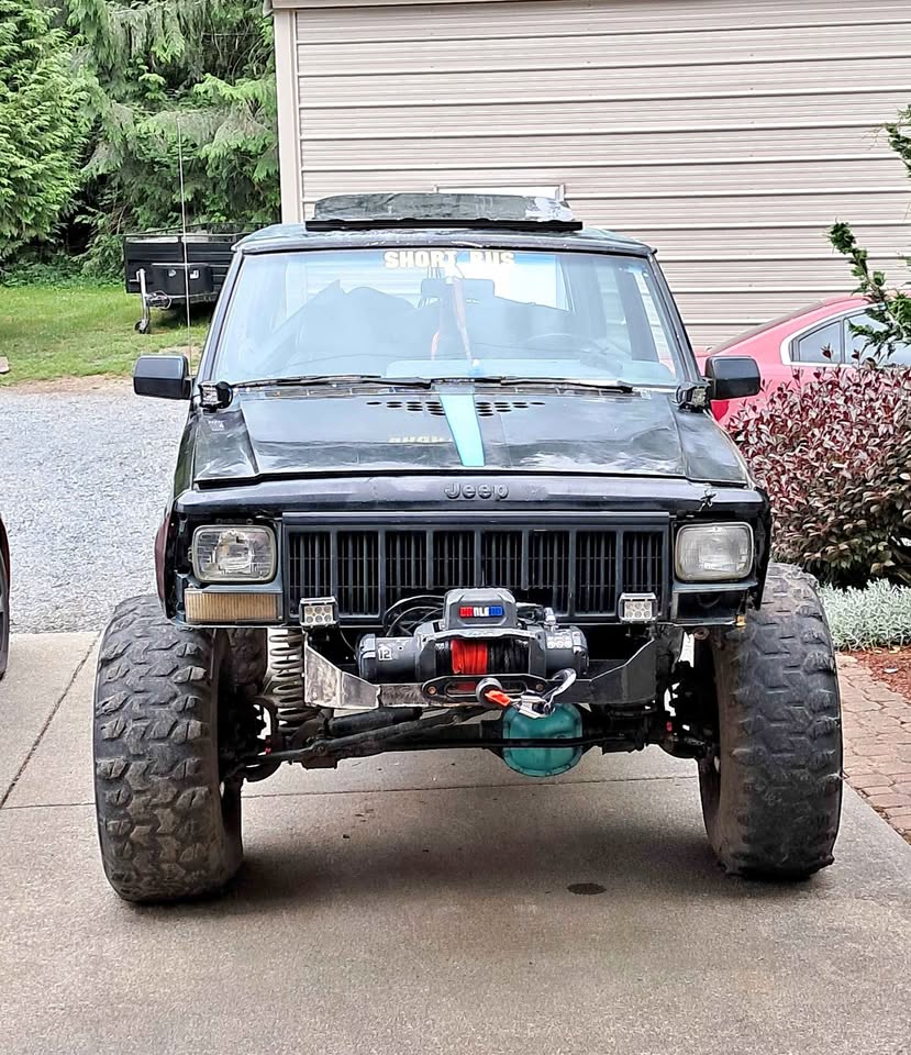 1992 Jeep Cherokee · Country Sport Utility 2D in Granite Falls, WA (photo 1)