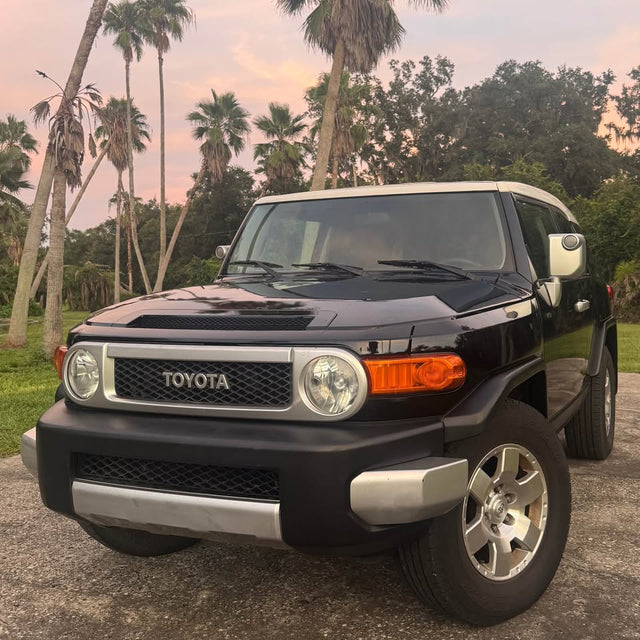 2007 Toyota FJ Cruiser · Sport Utility 2D — photo 2