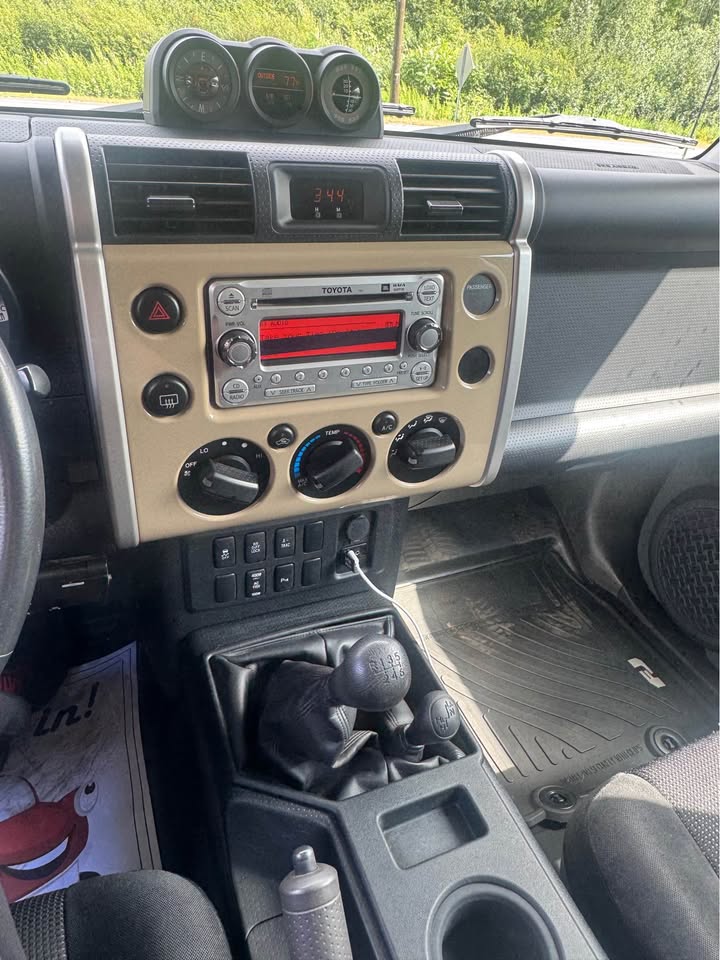 2012 Toyota FJ Cruiser · Sport Utility 2D in Torrington, CT (photo 7) — photo 7
