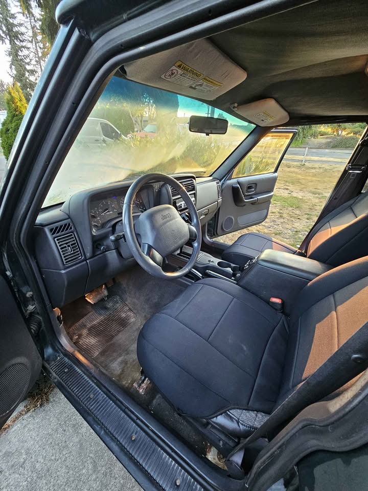 2001 Jeep Cherokee · Sport 4D in Mt Vernon, WA (photo 11) — photo 11