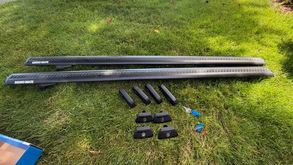 Rhino-Rack 56" Roof Rack Crossbars + Quick Mount Legs – Excellent Condition in Seattle, WA (photo 5)