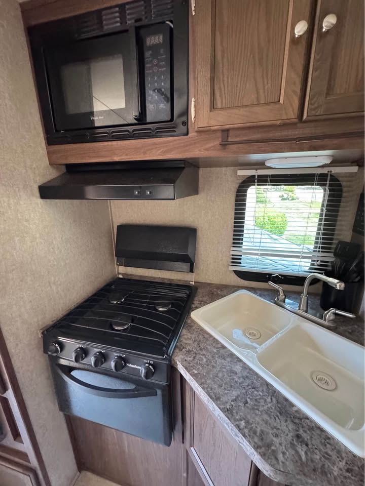 Camper in Springville, UT (photo 8) — photo 8