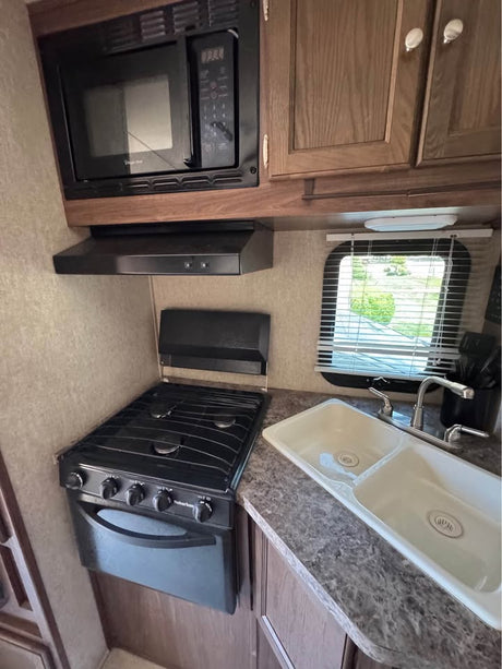 Camper in Springville, UT (photo 8)