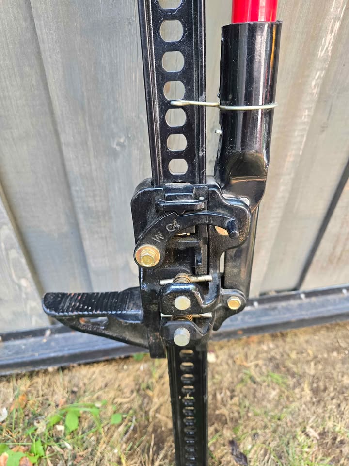 Hi-Lift HL-484 48" High Lift Farm Jack 4660 lb Off Road Recovery USA Made (photo 5) — photo 5