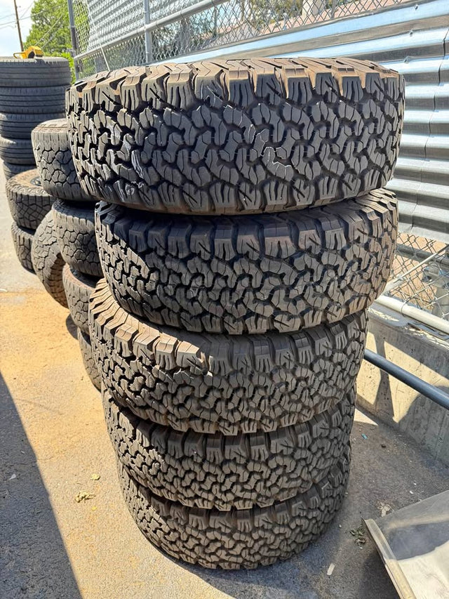 BF Goodrich (BFG) KO2 265/70r17 Tires For Sale in Englewood, CO (photo 1)