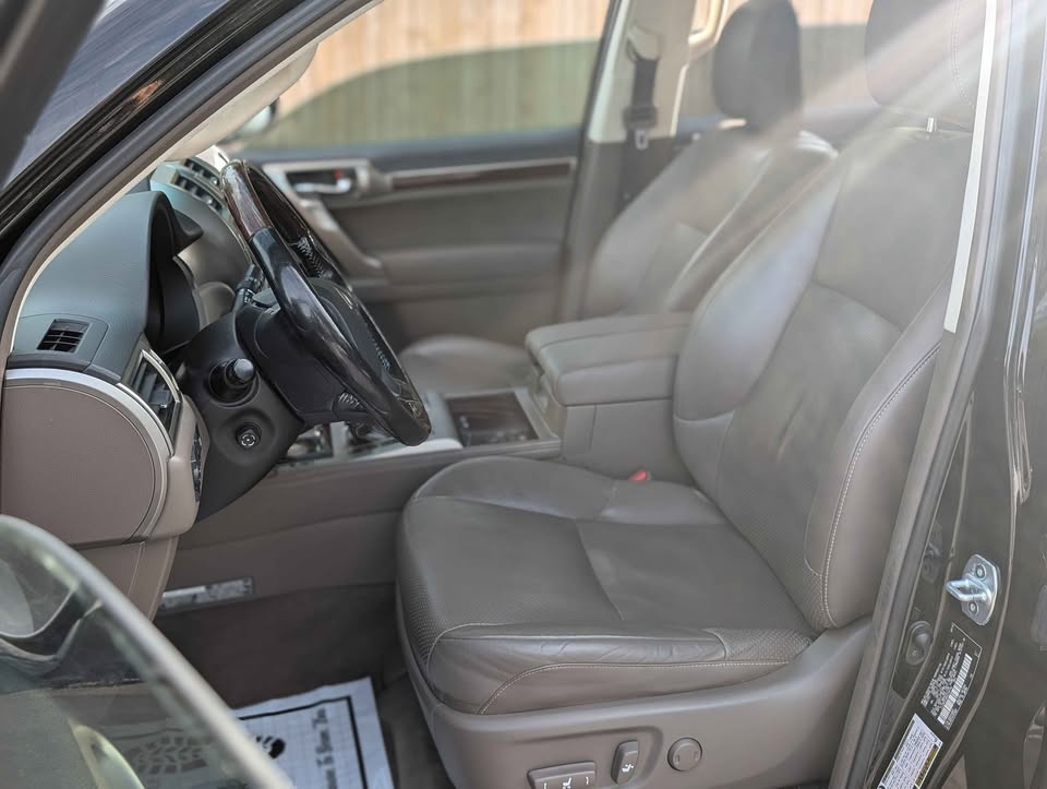 2017 Lexus GX · GX 460 Luxury Sport Utility 4D in Kyle, TX (photo 9) — photo 9