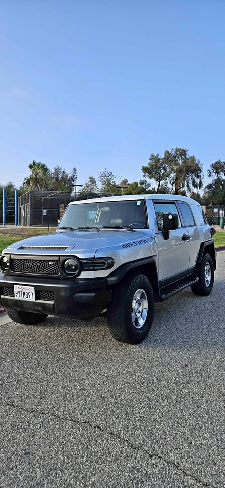 2010 Toyota FJ Cruiser · Sport Utility 2D in South El Monte, CA (photo 1)