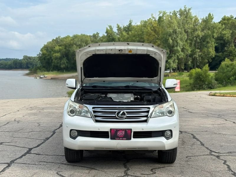 2013 Lexus GX in St Louis, MO (photo 8) — photo 8