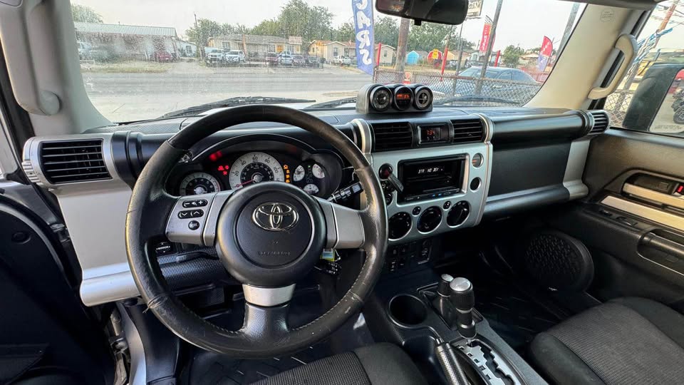 2007 Toyota FJ Cruiser · Sport Utility 2D in San Antonio, TX (photo 6) — photo 6