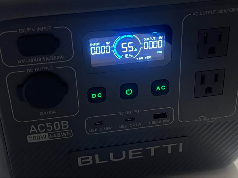 BLUETTI AC50B 700W 448Wh Portable Power Station Generator LFP for Trip Camping in Sunnyvale, CA (photo 3) — photo 3