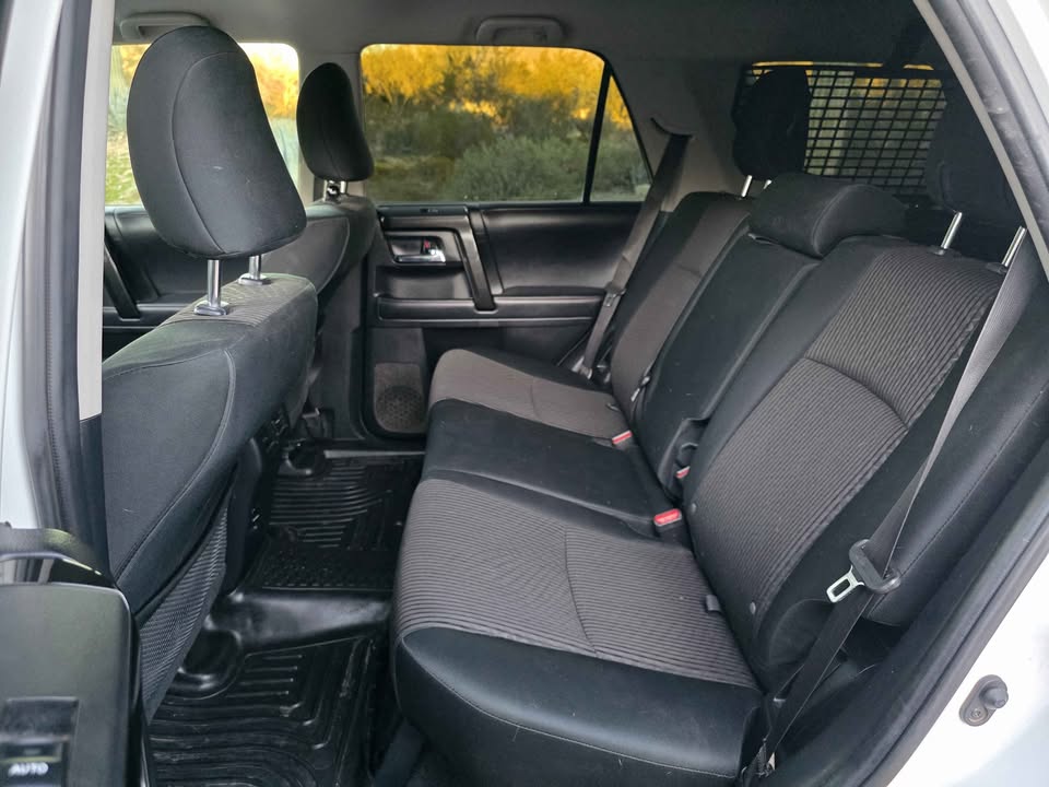 2018 Toyota 4Runner · TRD Off-Road Sport Utility 4D in Tucson, AZ (photo 6)