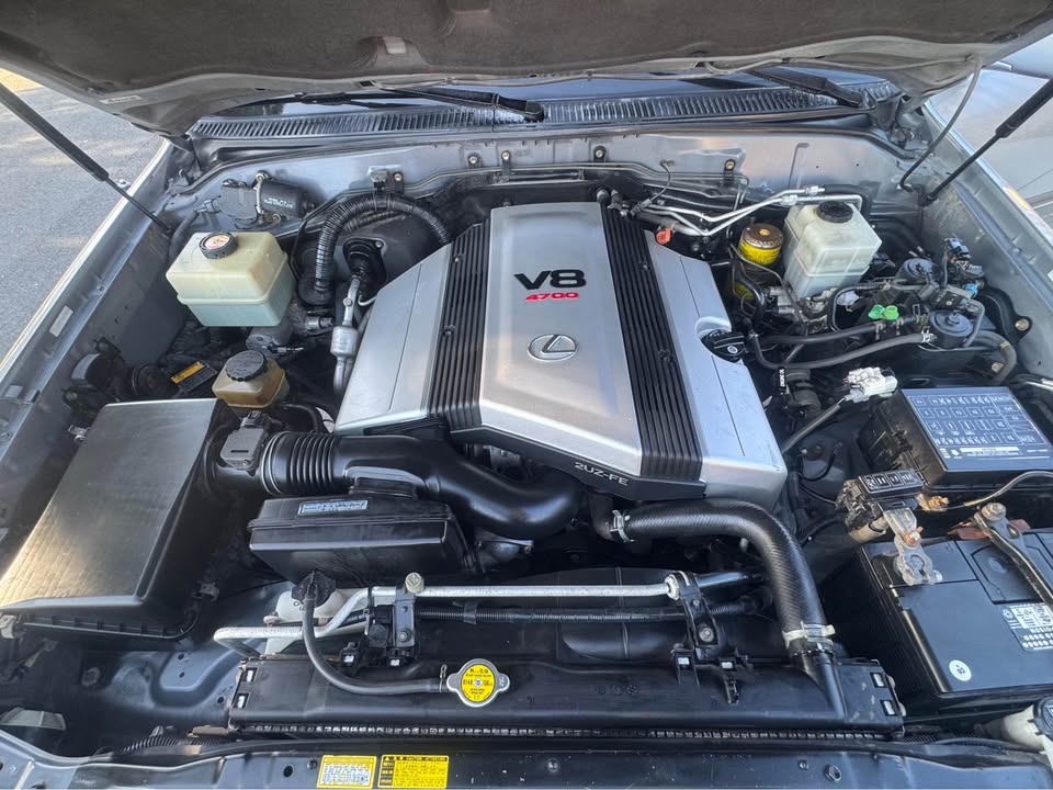 2001 Lexus LX · LX 470 Sport Utility 4D (photo 11) — photo 11