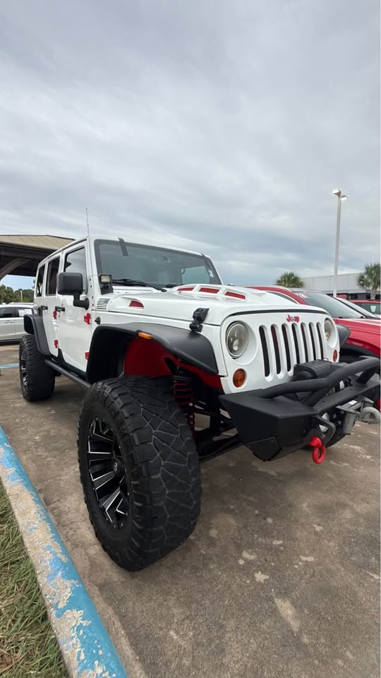 2013 Jeep Wrangler · Sahara — photo 3