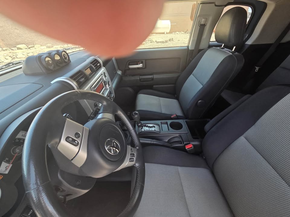 2014 Toyota FJ Cruiser 4WD in Lake Havasu City, AZ (photo 5) — photo 5