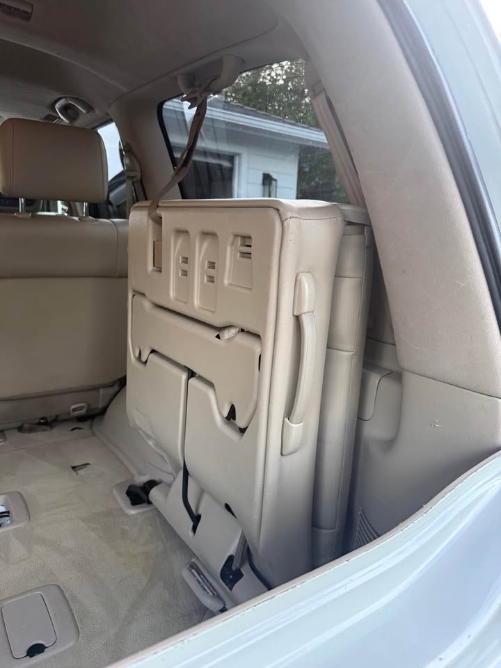 2005 Lexus LX · LX 470 Sport Utility 4D in Los Gatos, CA (photo 11) — photo 11