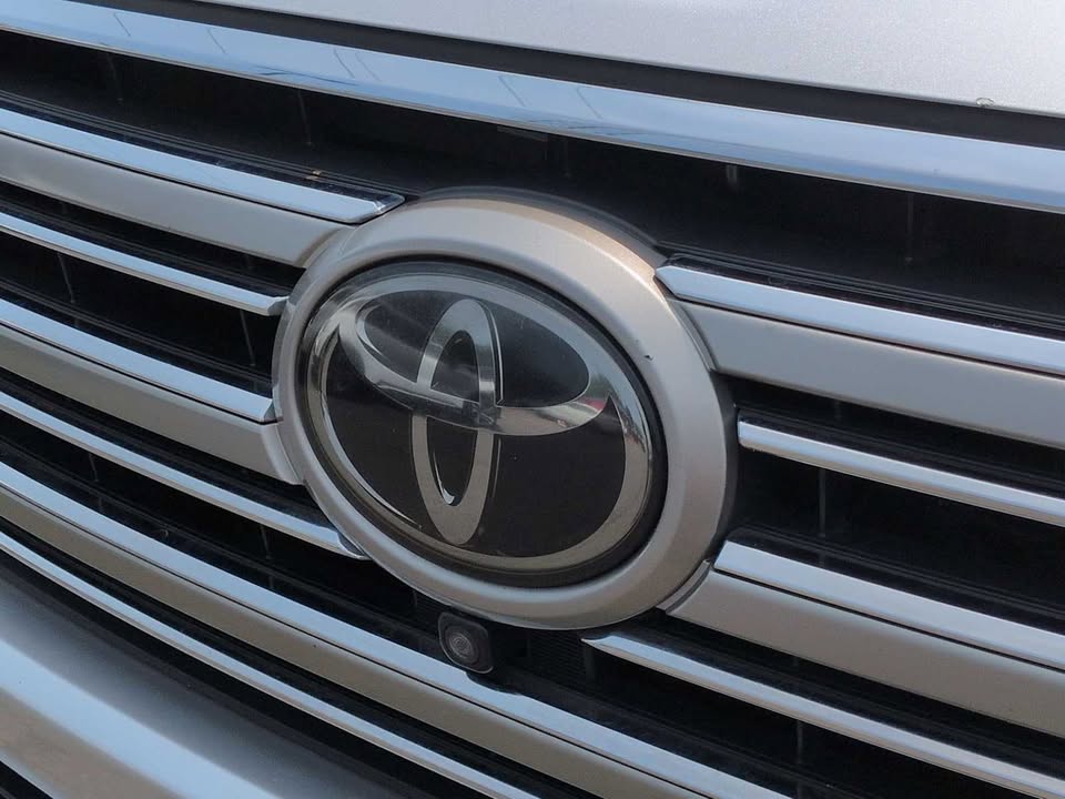 2018 Toyota Land Cruiser in Sterling, VA (photo 12) — photo 12