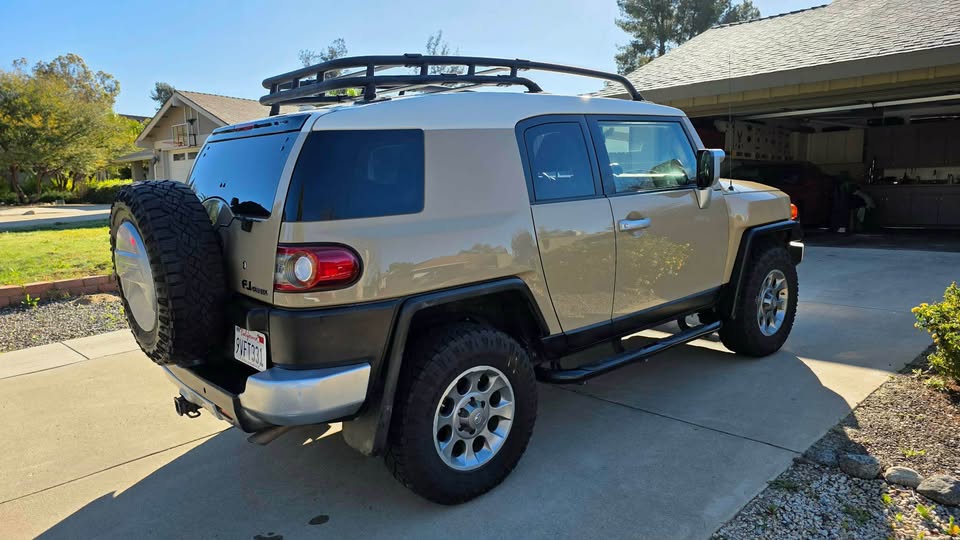 2012 Toyota FJ Cruiser · Sport Utility 2D in Temecula, CA (photo 5) — photo 5