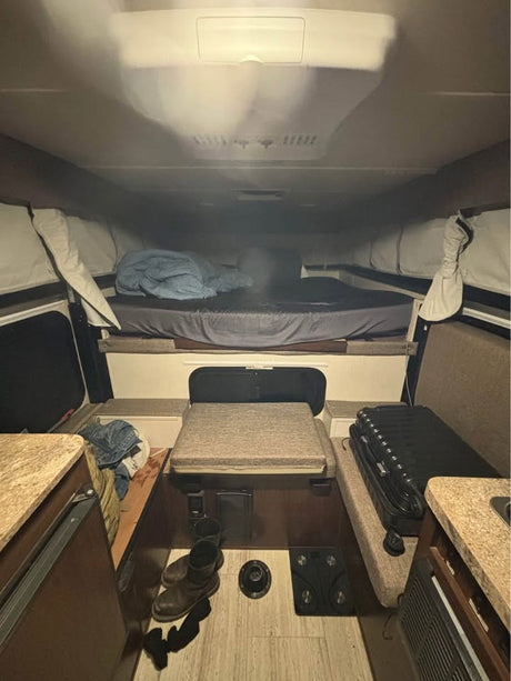 2017 Palomino SS-500 truck bed camper in Camp Pendleton Marine Corps Base, CA (photo 5)