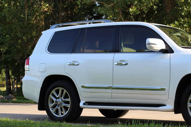 2013 Lexus LX · LX 570 Sport Utility 4D — photo 2