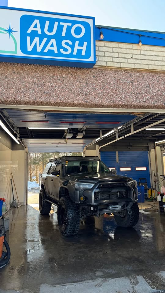 2017 Toyota 4Runner · SR5 Sport Utility 4D in Springfield, VA (photo 7) — photo 7