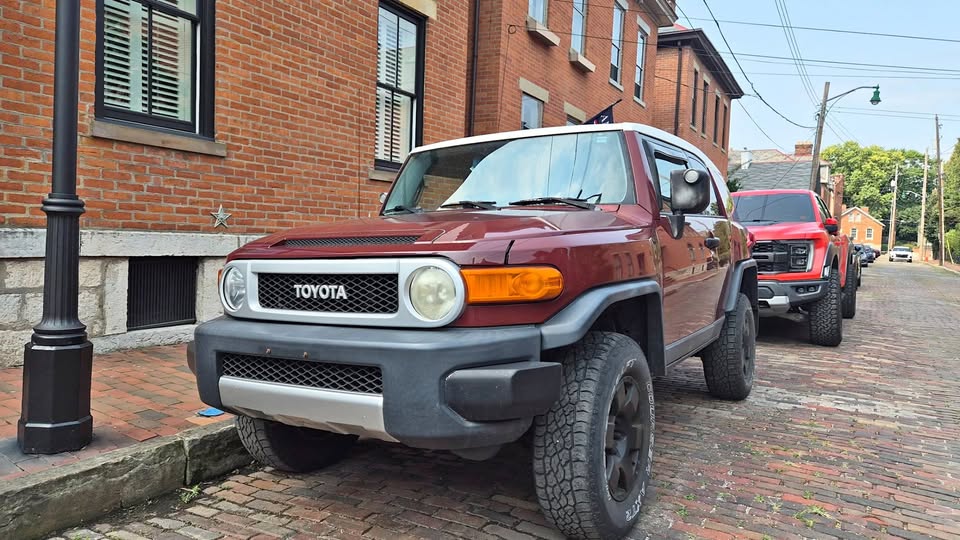 2008 Toyota FJ Cruiser in Columbus, OH (photo 1)