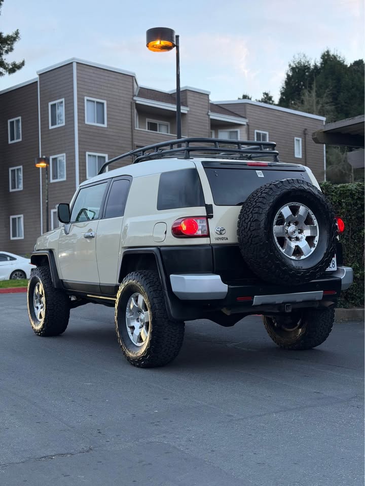 2008 Toyota FJ Cruiser · Sport Utility 2D in South San Francisco, CA (photo 6) — photo 6