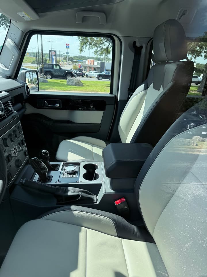 2025 INEOS Grenadier Station Wagon · 4X4 in San Antonio, TX (photo 8) — photo 8