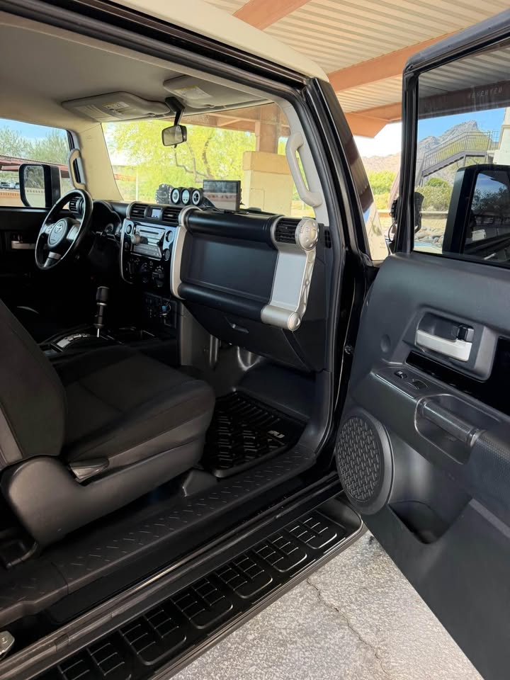 2007 Toyota fj cruiser toyota · TRD Toyota in Phoenix, AZ (photo 12) — photo 12