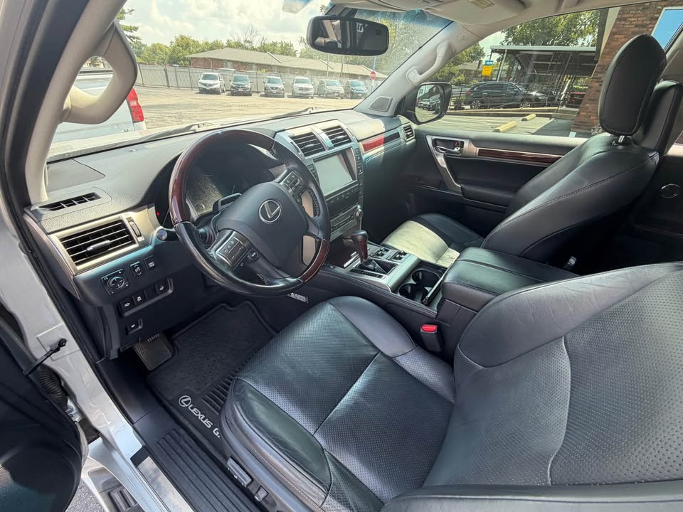 2019 Lexus GX · GX 460 Luxury Sport Utility 4D in St Louis, MO (photo 5) — photo 5