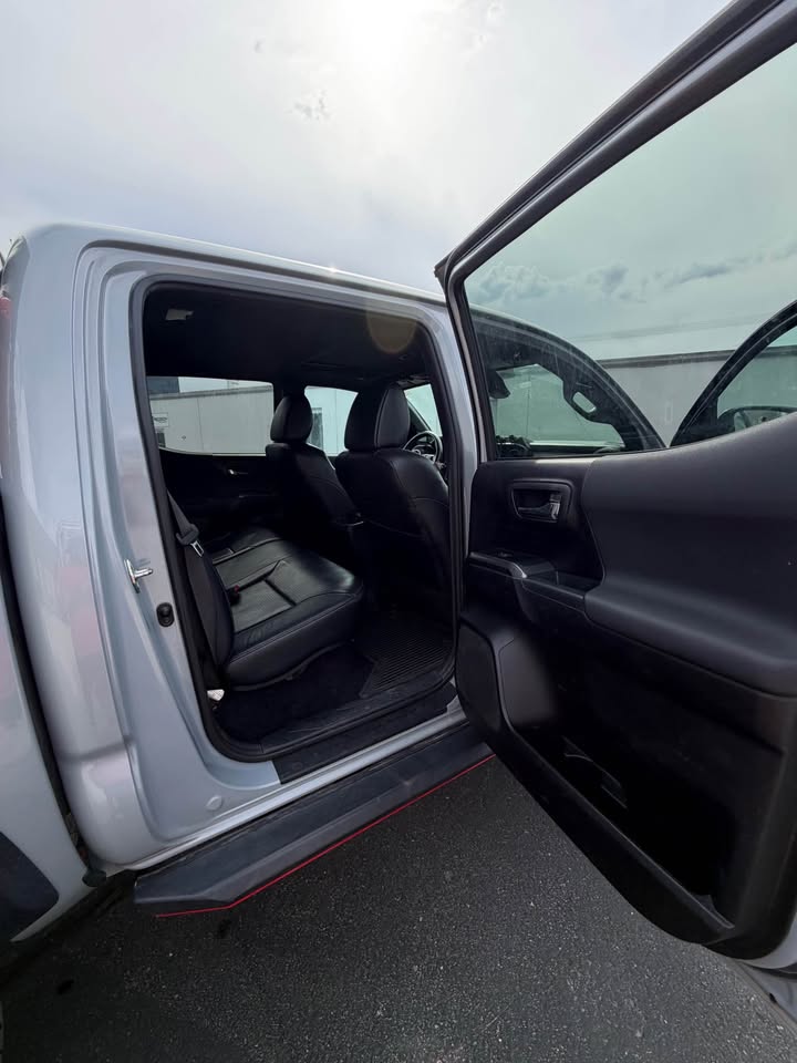 2020 Toyota Tacoma Double Cab · TRD Off-Road Pickup 4D 5 ft in North Salt Lake, UT (photo 8) — photo 8