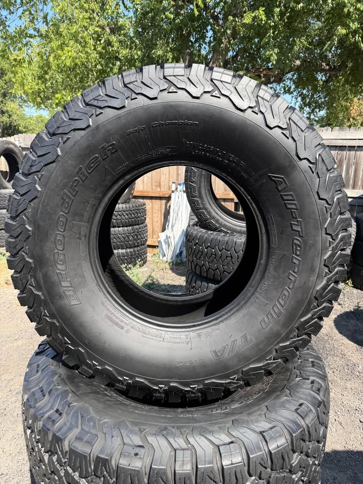37x12.50R17LT BFGOODRICH KO2 ALL TERRAIN‼‼‼ in Dallas, TX (photo 4)