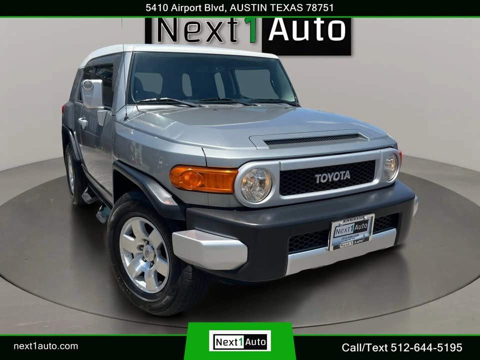 2010 Toyota FJ Cruiser Sport Utility 2D in Austin, TX (photo 2) — photo 2