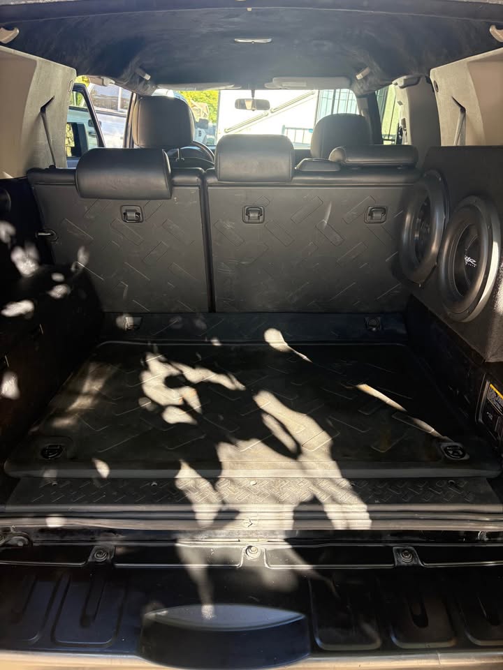2007 Toyota FJ Cruiser in Los Angeles, CA (photo 12) — photo 12